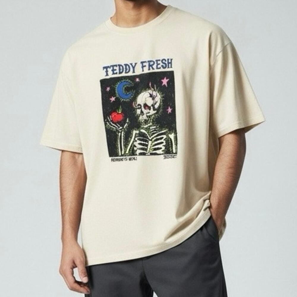 Teddy Fresh The Apple of My Eye Memento Mori Graphic Tee